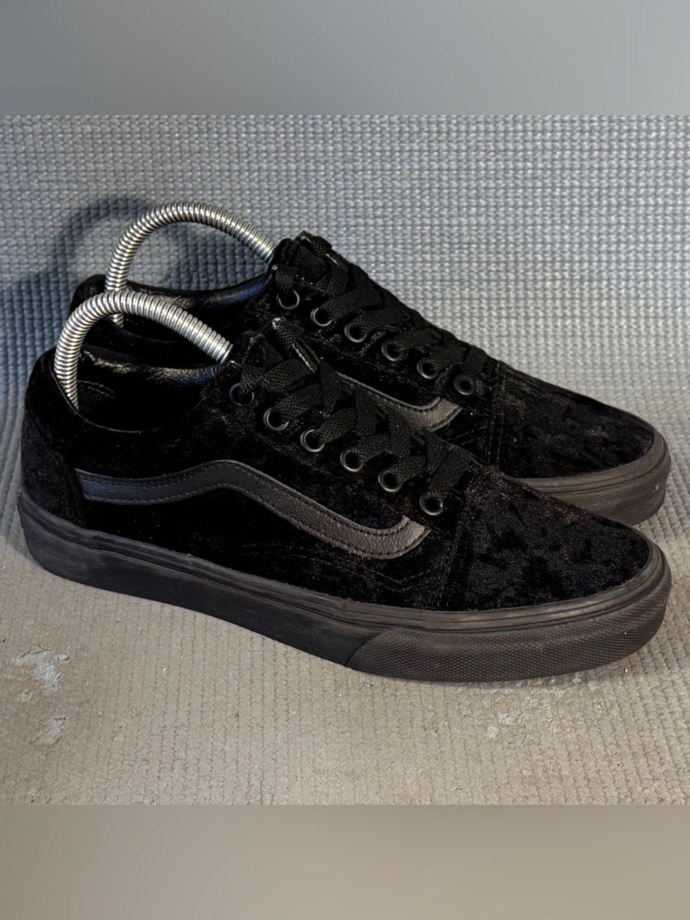 Vans Old Skool Velvet Triple Black Sneakers Women’s Size 7.5